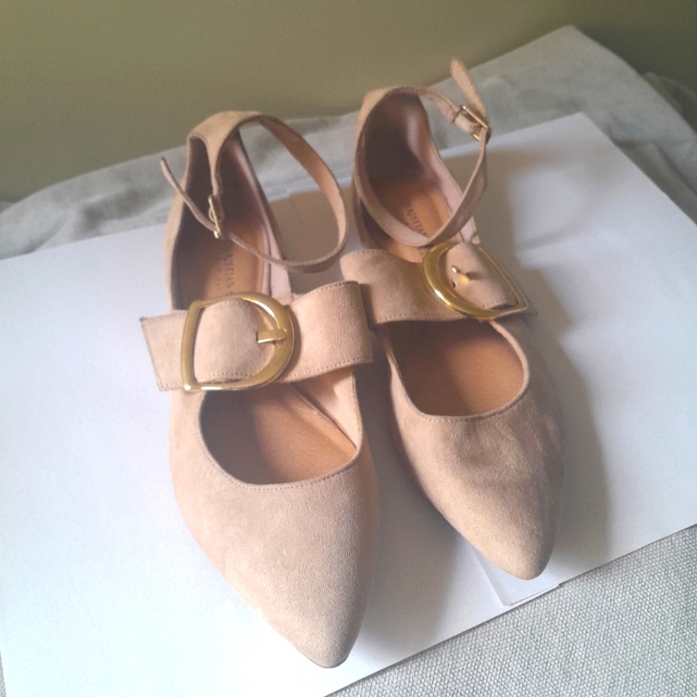 Christian Siriano Tan and Gold Flats